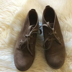 Lucky Brand Brown Suede Chukka Boots 6.5